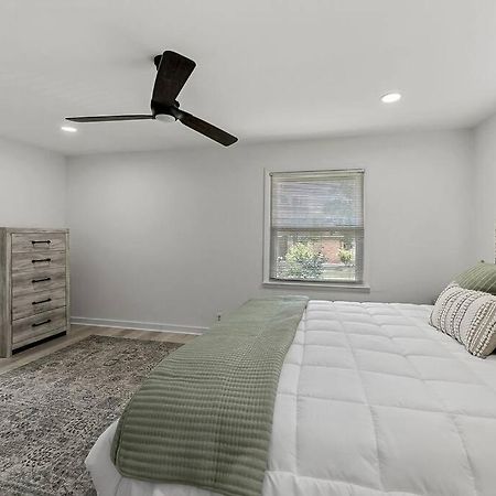 Lake Home, Dock, Fire Pit, Hot Tub, Game Room, Etc Winchester Экстерьер фото