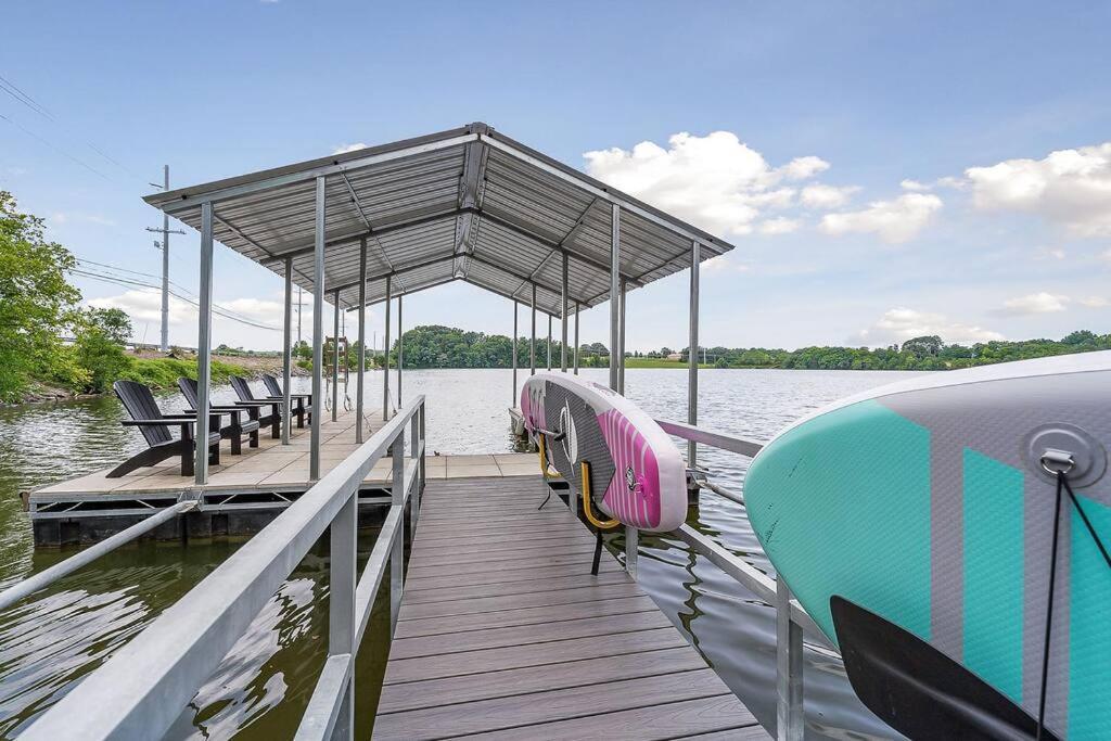 Lake Home, Dock, Fire Pit, Hot Tub, Game Room, Etc Winchester Экстерьер фото